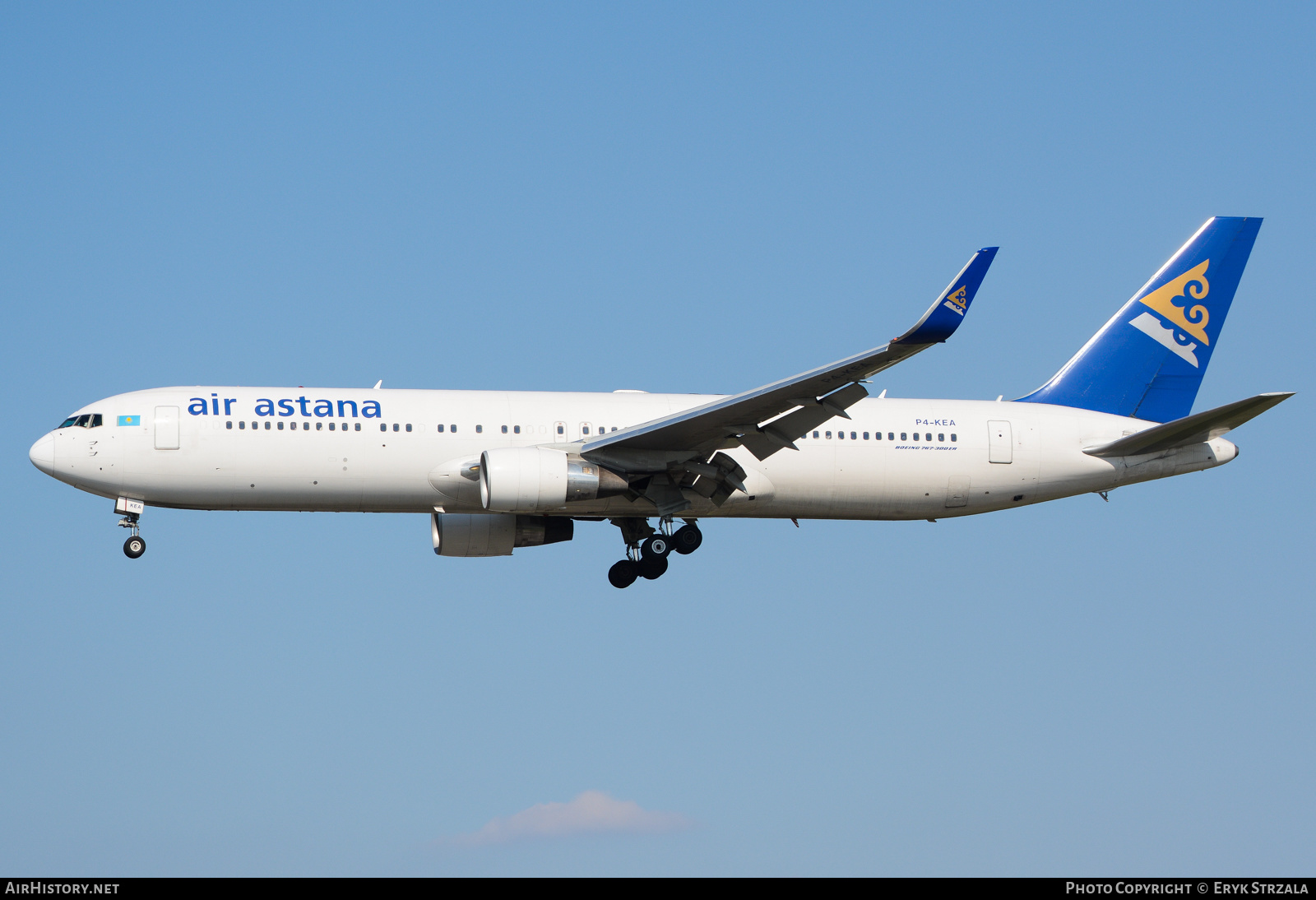 Aircraft Photo of P4-KEA | Boeing 767-31K/ER | Air Astana | AirHistory.net #664108