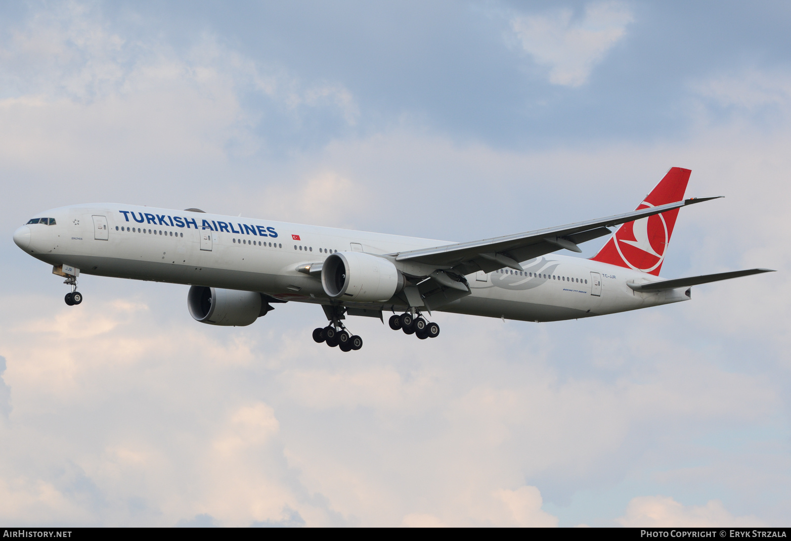 Aircraft Photo of TC-JJR | Boeing 777-3F2/ER | Turkish Airlines | AirHistory.net #664115