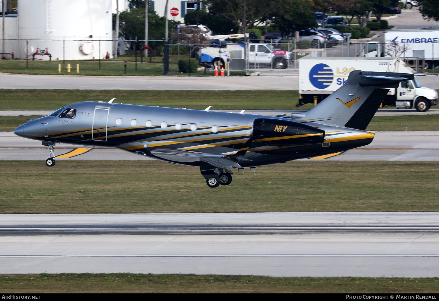 Aircraft Photo of N1Y | Embraer EMB-550 Legacy 500 | AirHistory.net #664132