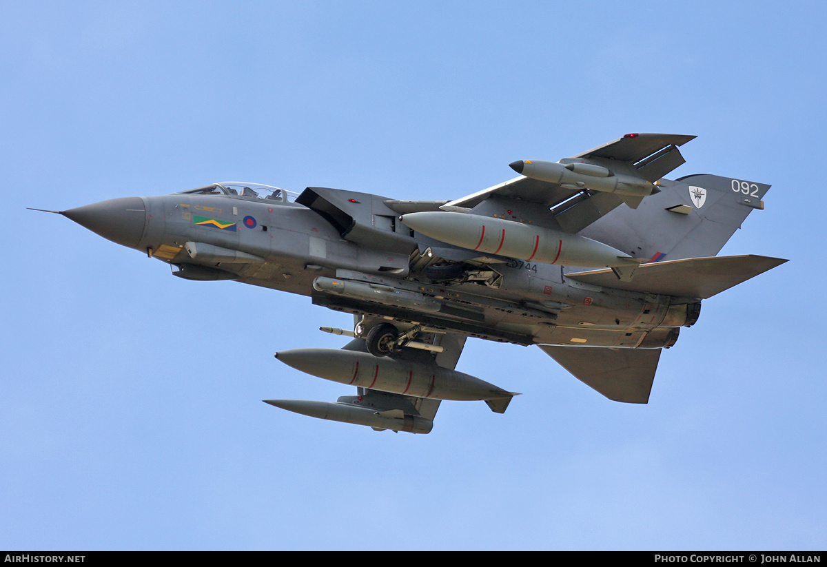 Aircraft Photo of ZD744 | Panavia Tornado GR4 | UK - Air Force | AirHistory.net #664239