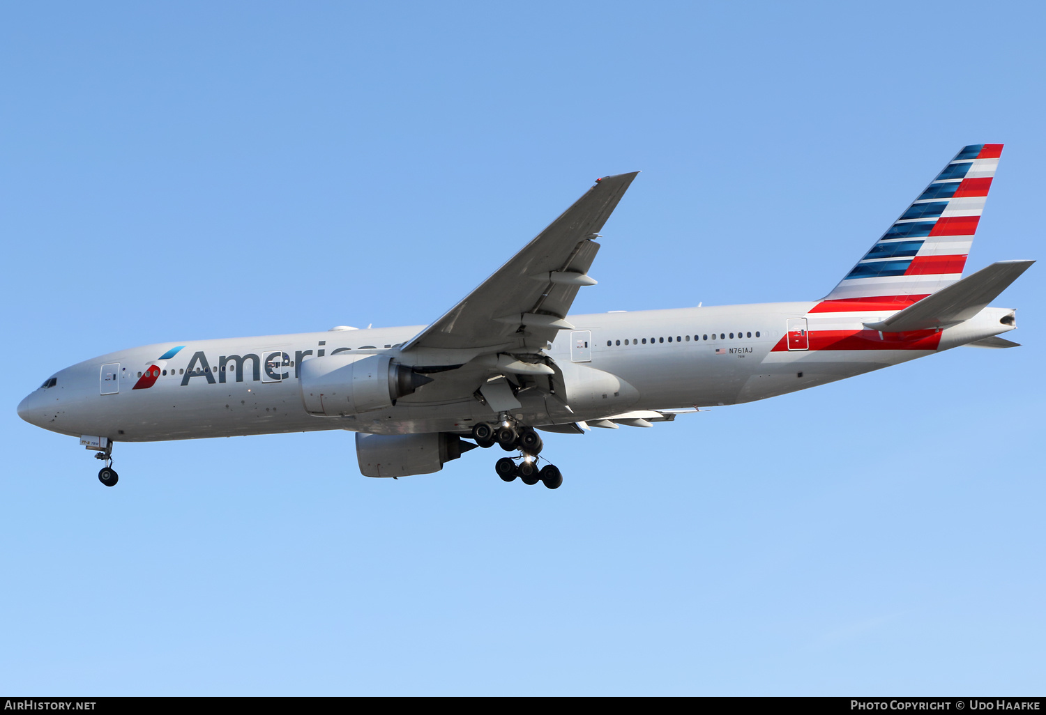 Aircraft Photo of N761AJ | Boeing 777-223/ER | American Airlines | AirHistory.net #664448