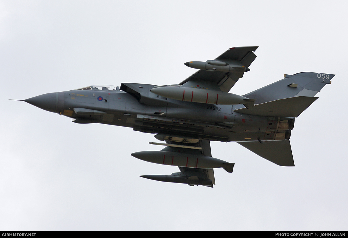 Aircraft Photo of ZA592 | Panavia Tornado GR4 | UK - Air Force | AirHistory.net #664479