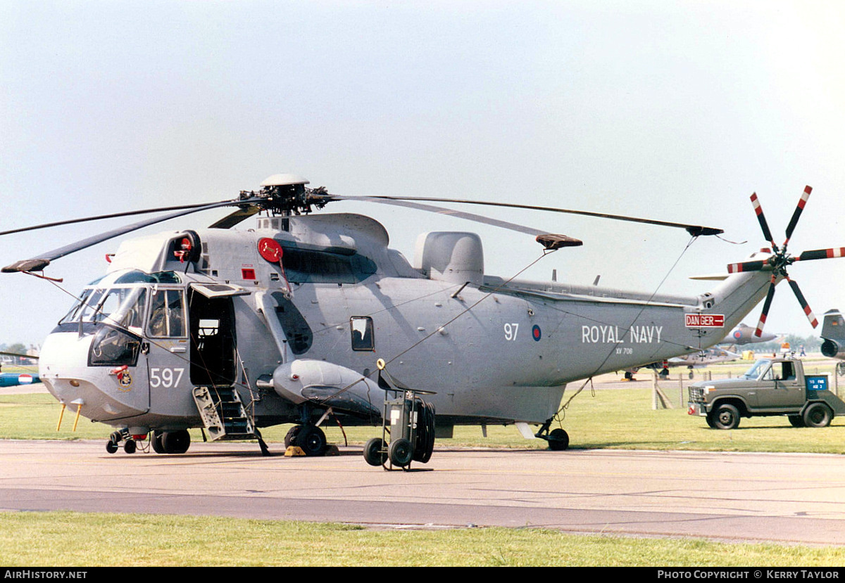 Aircraft Photo of XV706 | Westland WS-61 Sea King HAS5 | UK - Navy | AirHistory.net #664488