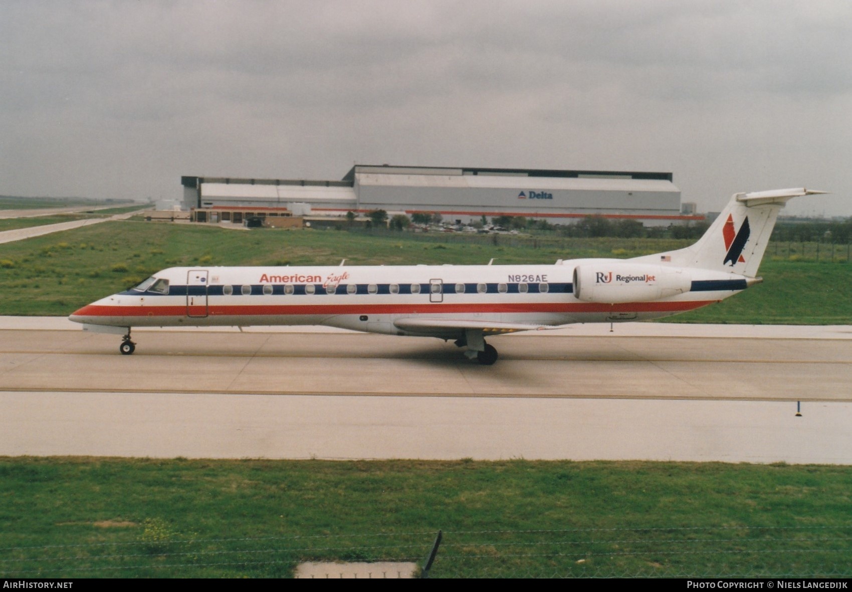 Aircraft Photo of N826AE | Embraer ERJ-140LR (EMB-135KL) | American Eagle | AirHistory.net #664538