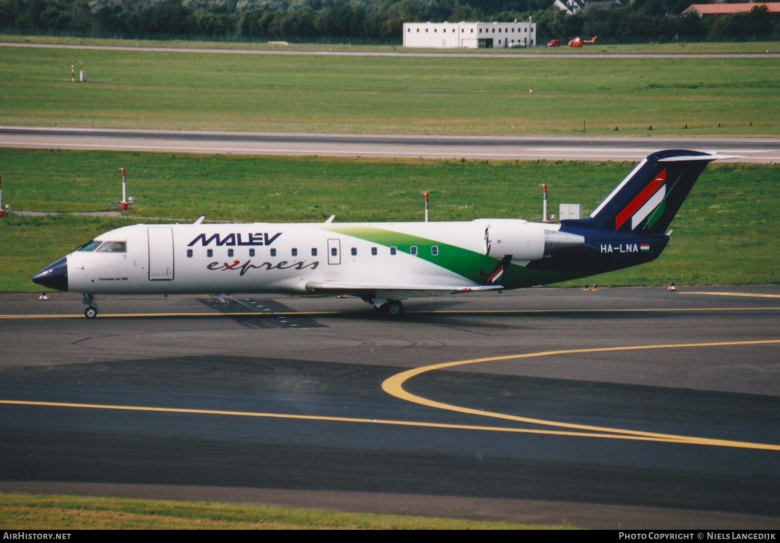 Aircraft Photo of HA-LNA | Bombardier CRJ-200ER (CL-600-2B19) | Malev Express | AirHistory.net #664576