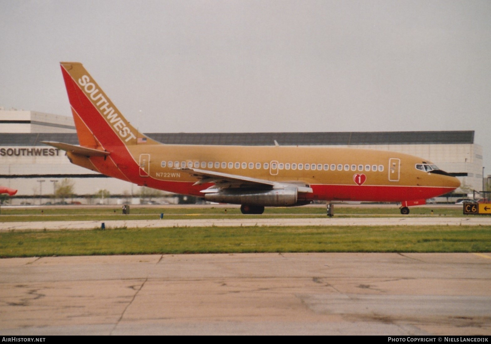 Aircraft Photo of N722WN | Boeing 737-2T4/Adv | Southwest Airlines | AirHistory.net #664580