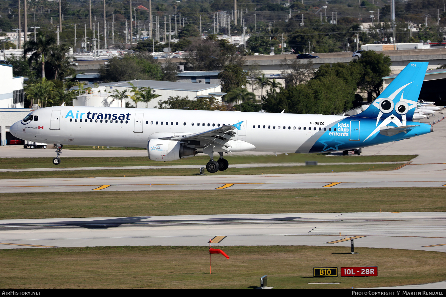 Aircraft Photo of C-GEZO | Airbus A321-211 | Air Transat | AirHistory.net #664635