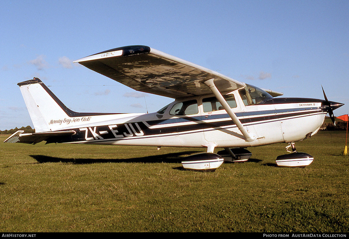 Aircraft Photo of ZK-EJU | Cessna 172N Skyhawk | Mercury Bay Aero Club | AirHistory.net #664697