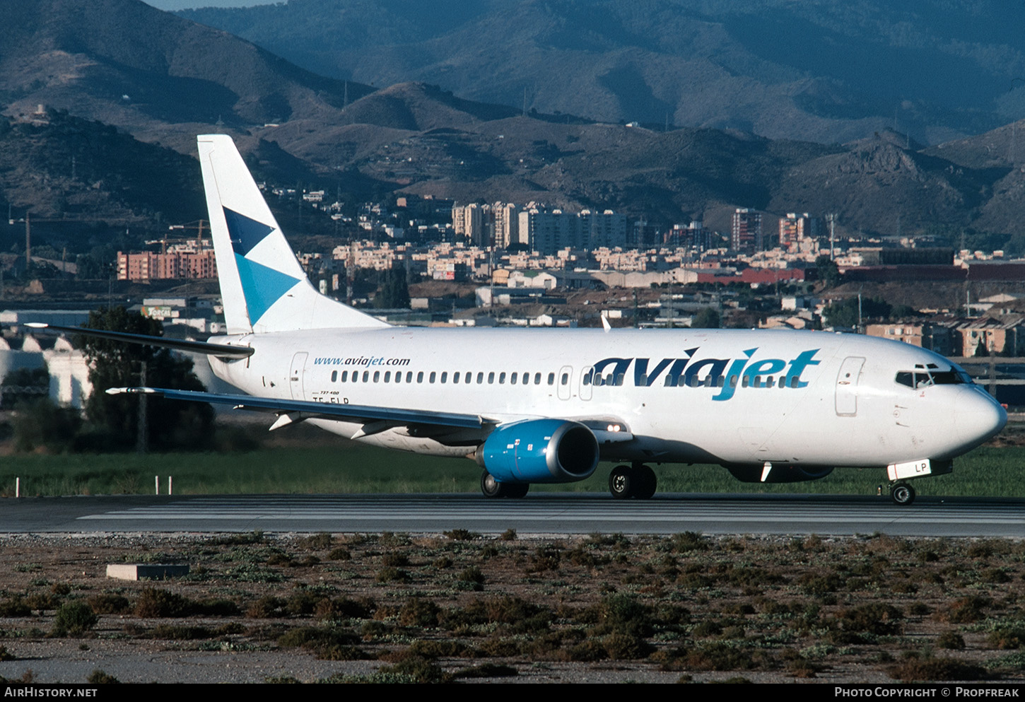 Aircraft Photo of TF-ELP | Boeing 737-429 | Aviajet | AirHistory.net #664721