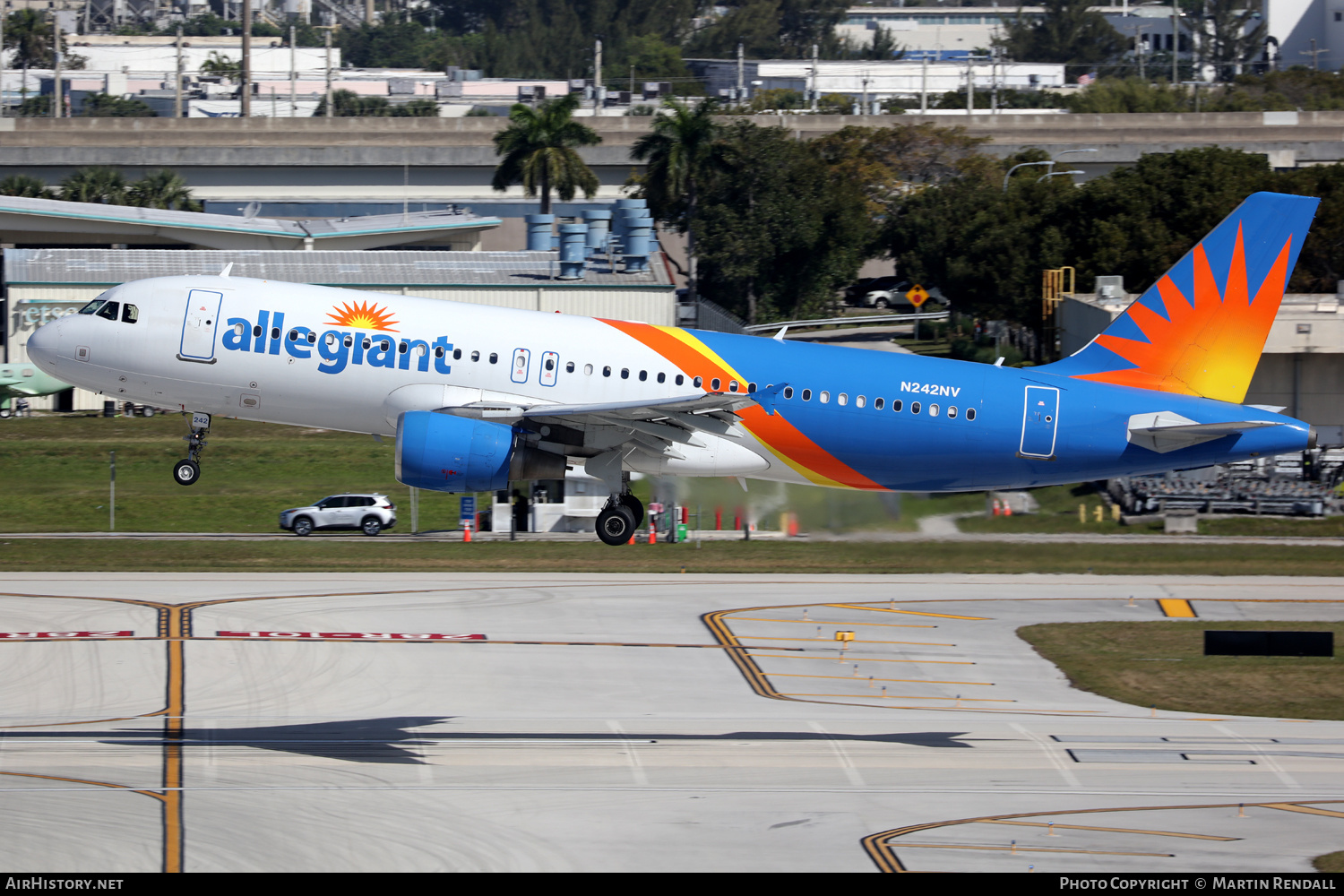 Aircraft Photo of N242NV | Airbus A320-214 | Allegiant Air | AirHistory.net #664857