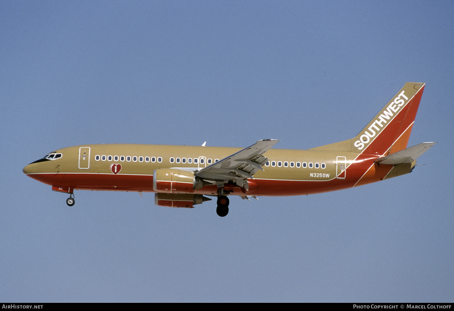 Aircraft Photo of N325SW | Boeing 737-3H4 | Southwest Airlines | AirHistory.net #664970