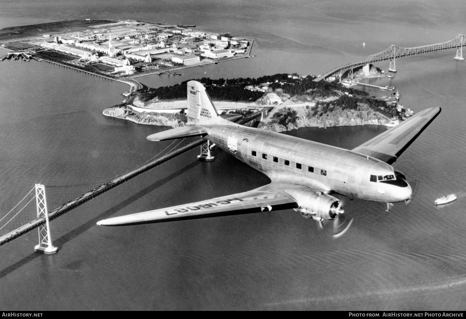 Aircraft Photo of NC16087 | Douglas DC-3A-197 | United Air Lines | AirHistory.net #664979