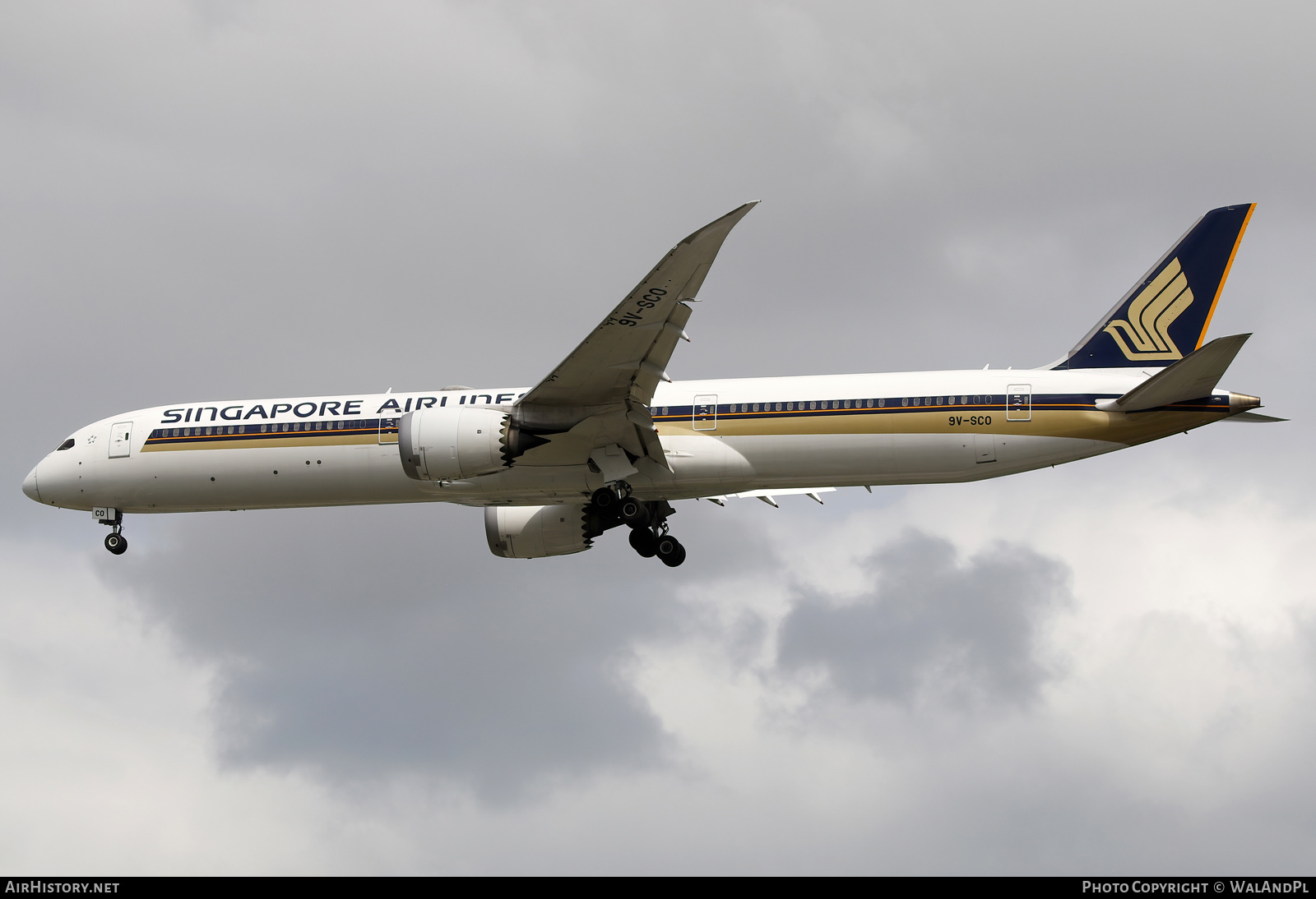 Aircraft Photo of 9V-SCO | Boeing 787-10 Dreamliner | Singapore Airlines | AirHistory.net #665056
