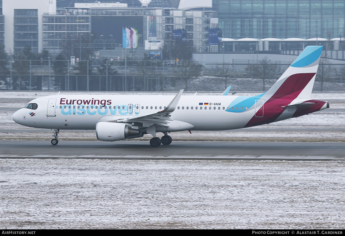 Aircraft Photo of D-AIUW | Airbus A320-214 | Eurowings Discover | AirHistory.net #665085