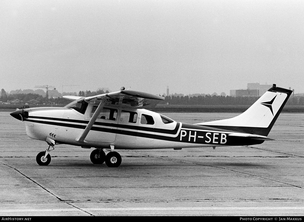 Aircraft Photo of PH-SEB | Cessna P206A Super Skylane | Seaport Aviation | AirHistory.net #665116