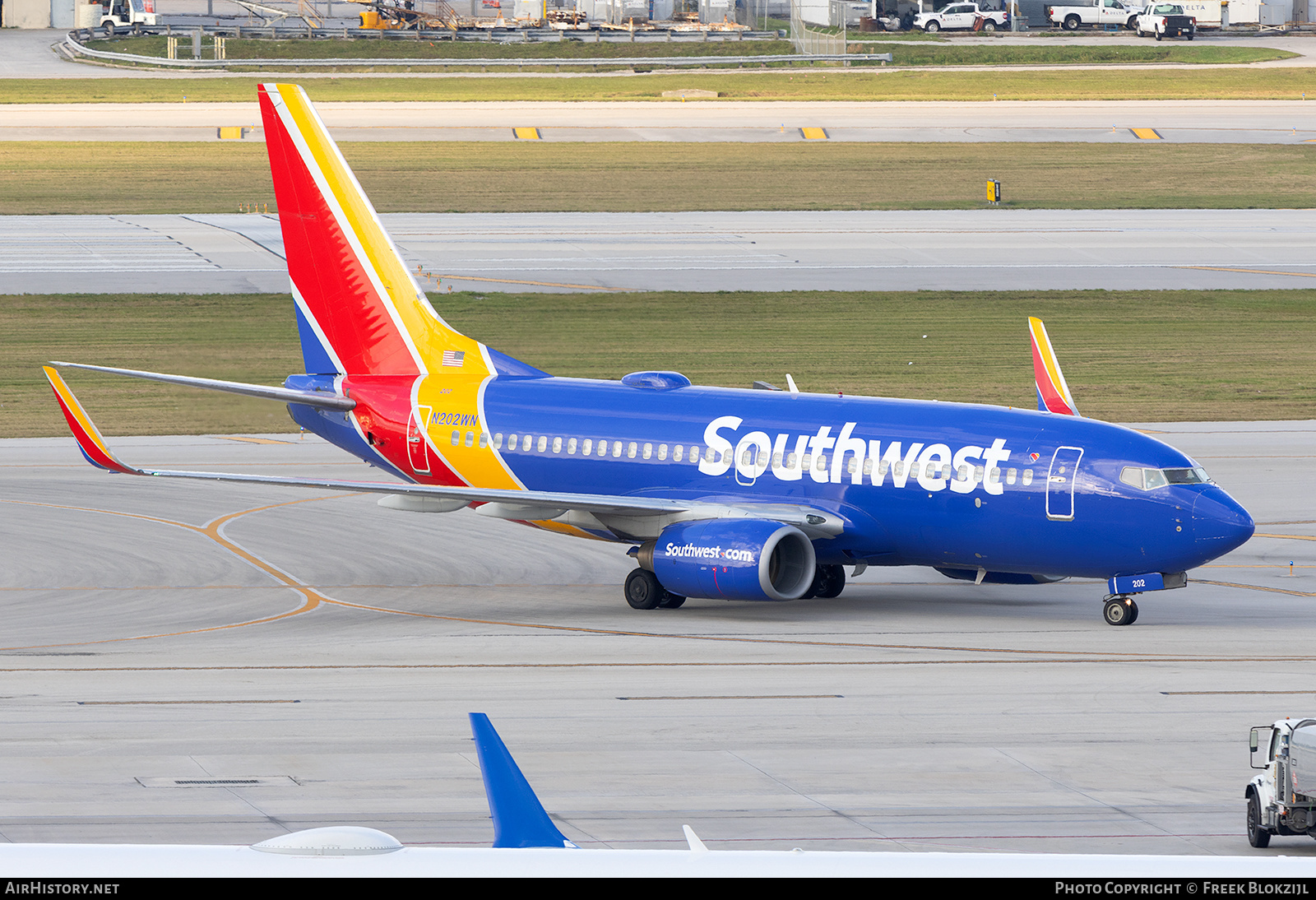 Aircraft Photo of N202WN | Boeing 737-7H4 | Southwest Airlines | AirHistory.net #665188