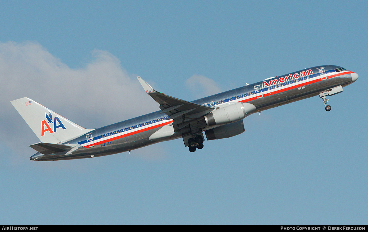 Aircraft Photo of N190AA | Boeing 757-223 | American Airlines | AirHistory.net #665235