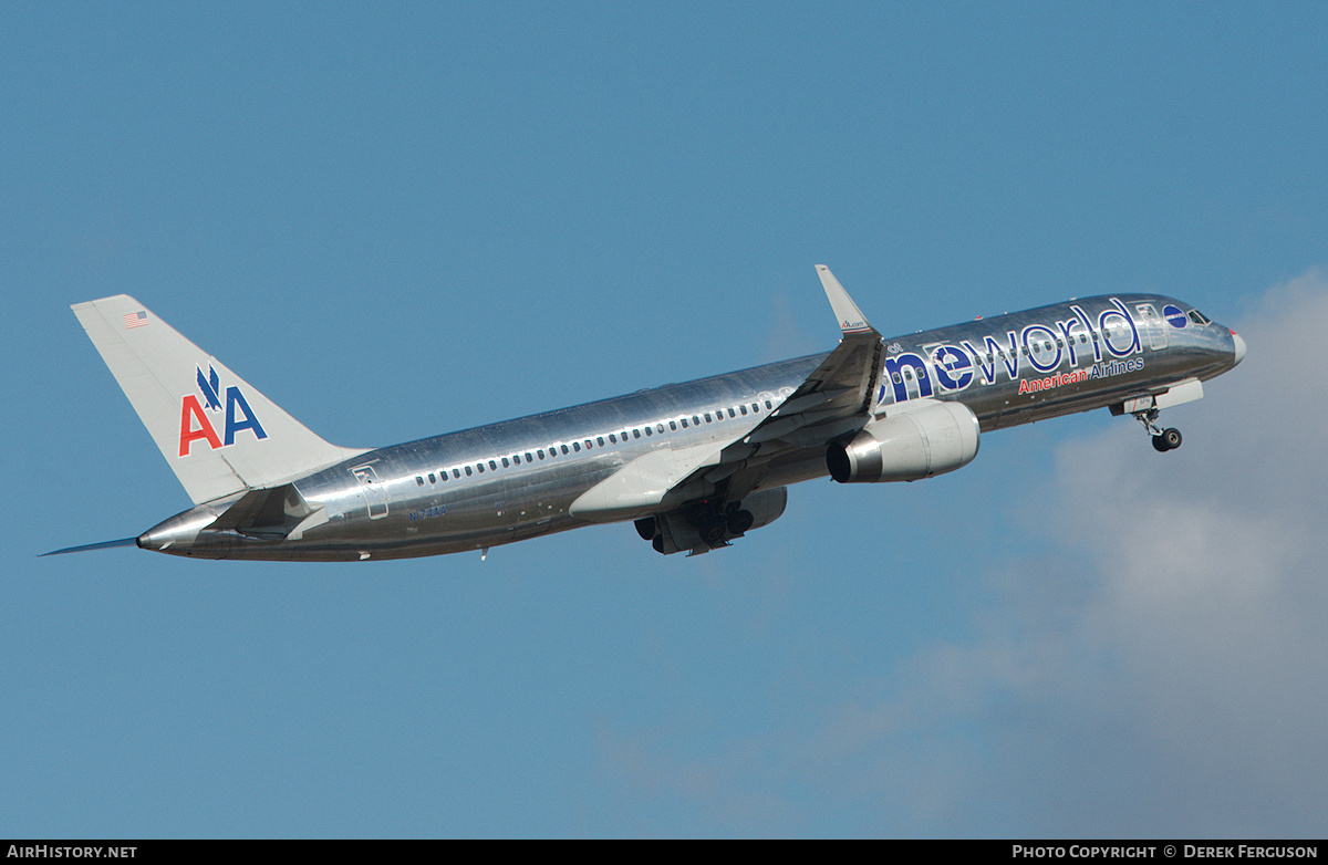 Aircraft Photo of N174AA | Boeing 757-223 | American Airlines | AirHistory.net #665239