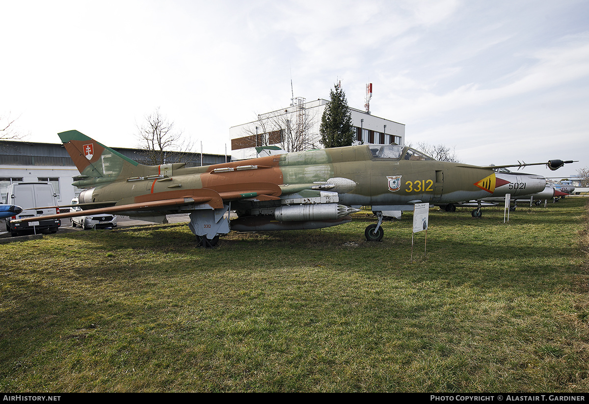 Aircraft Photo of 3312 | Sukhoi Su-22M4 | Slovakia - Air Force | AirHistory.net #665277