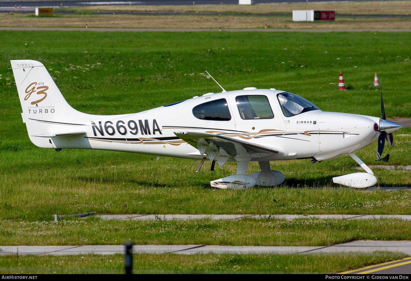 Aircraft Photo of N669MA | Cirrus SR-22 G3-GTS Turbo | AirHistory.net #665313