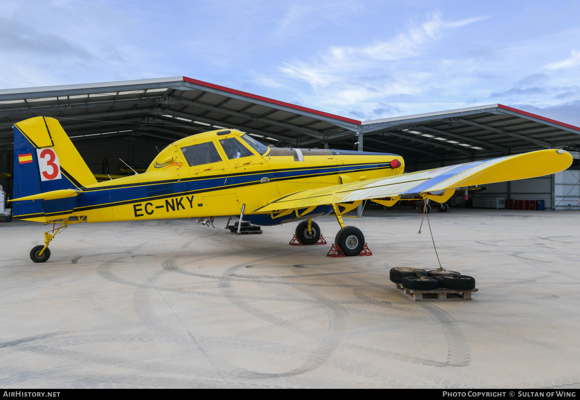 Aircraft Photo of EC-NKY | Air Tractor AT-802A | AirHistory.net #665340