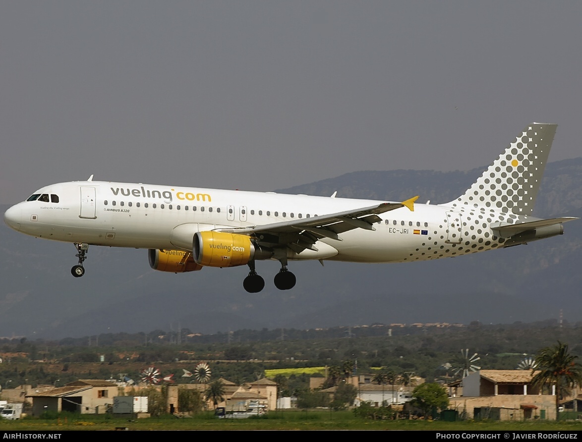 Aircraft Photo of EC-JRI | Airbus A320-214 | Vueling Airlines | AirHistory.net #665362