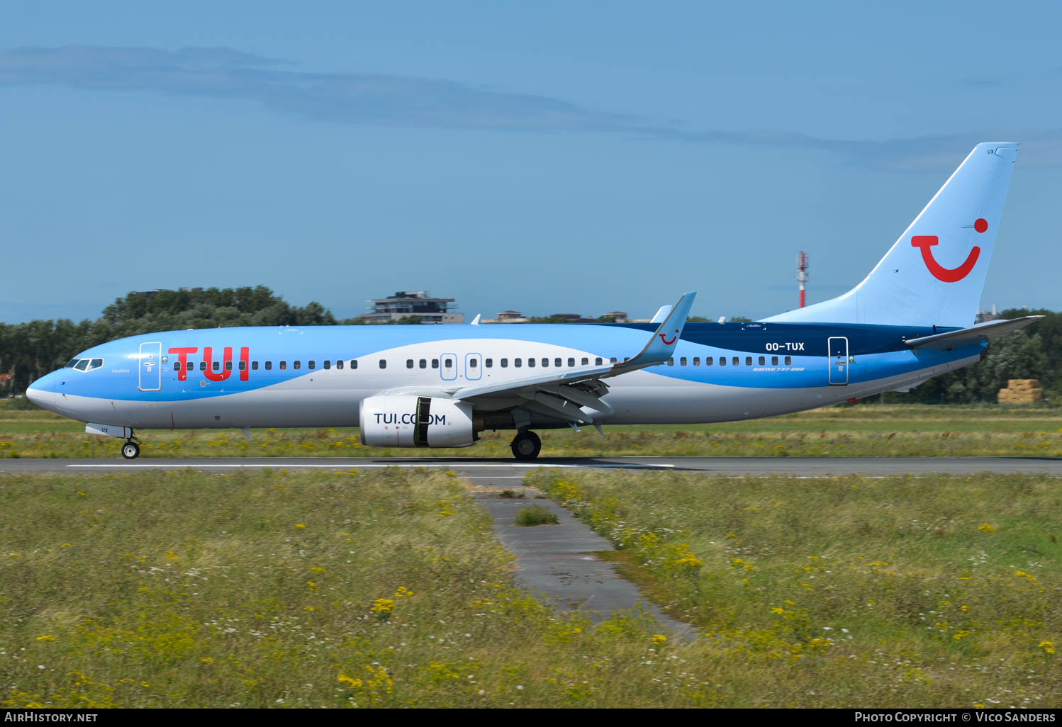 Aircraft Photo of OO-TUX | Boeing 737-86N | TUI | AirHistory.net #665397