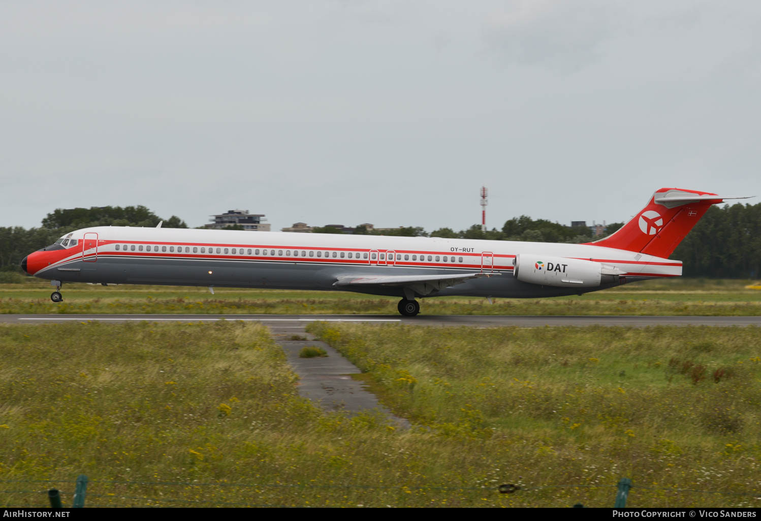 Aircraft Photo of OY-RUT | McDonnell Douglas MD-82 (DC-9-82) | Danish Air Transport - DAT | AirHistory.net #665559