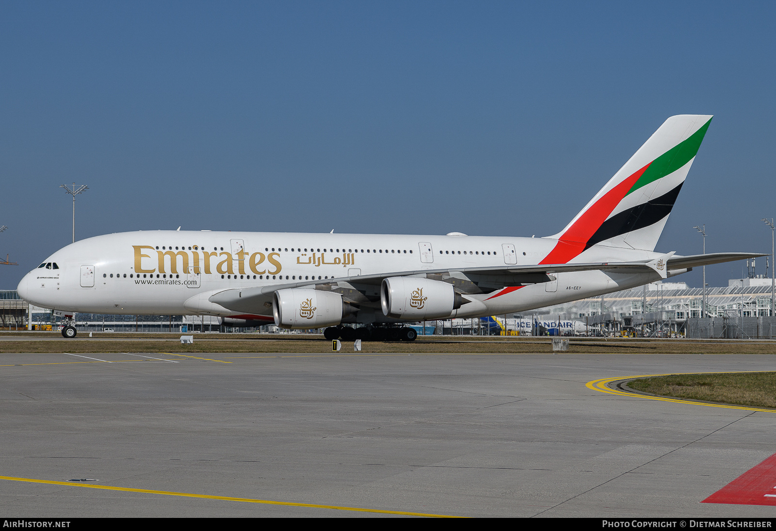 Aircraft Photo of A6-EEY | Airbus A380-861 | Emirates | AirHistory.net #665637