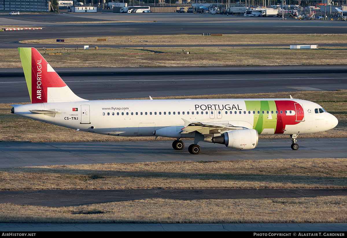 Aircraft Photo of CS-TNJ | Airbus A320-214 | TAP Air Portugal | AirHistory.net #665648
