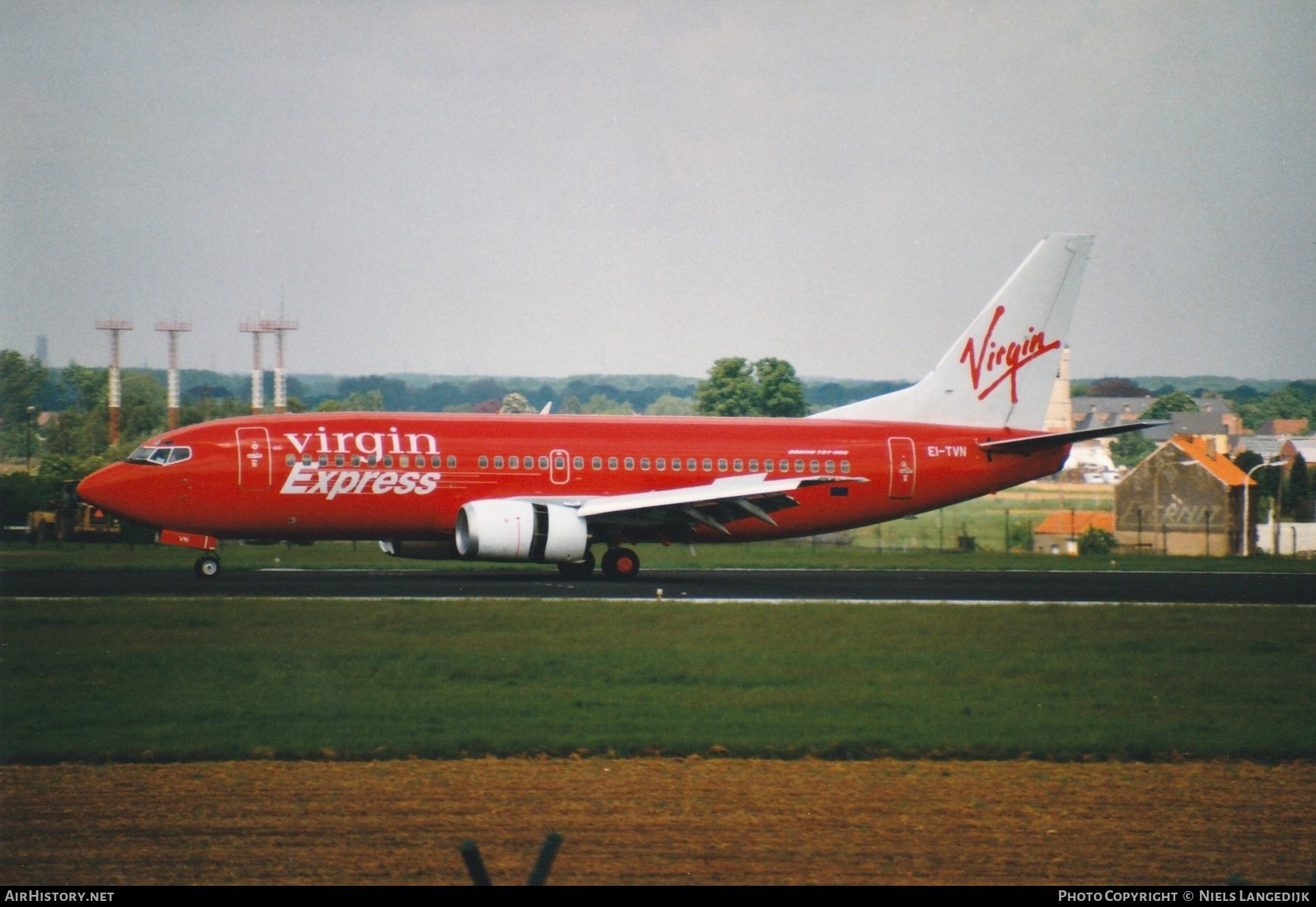 Aircraft Photo of EI-TVN | Boeing 737-36N | Virgin Express | AirHistory.net #665652