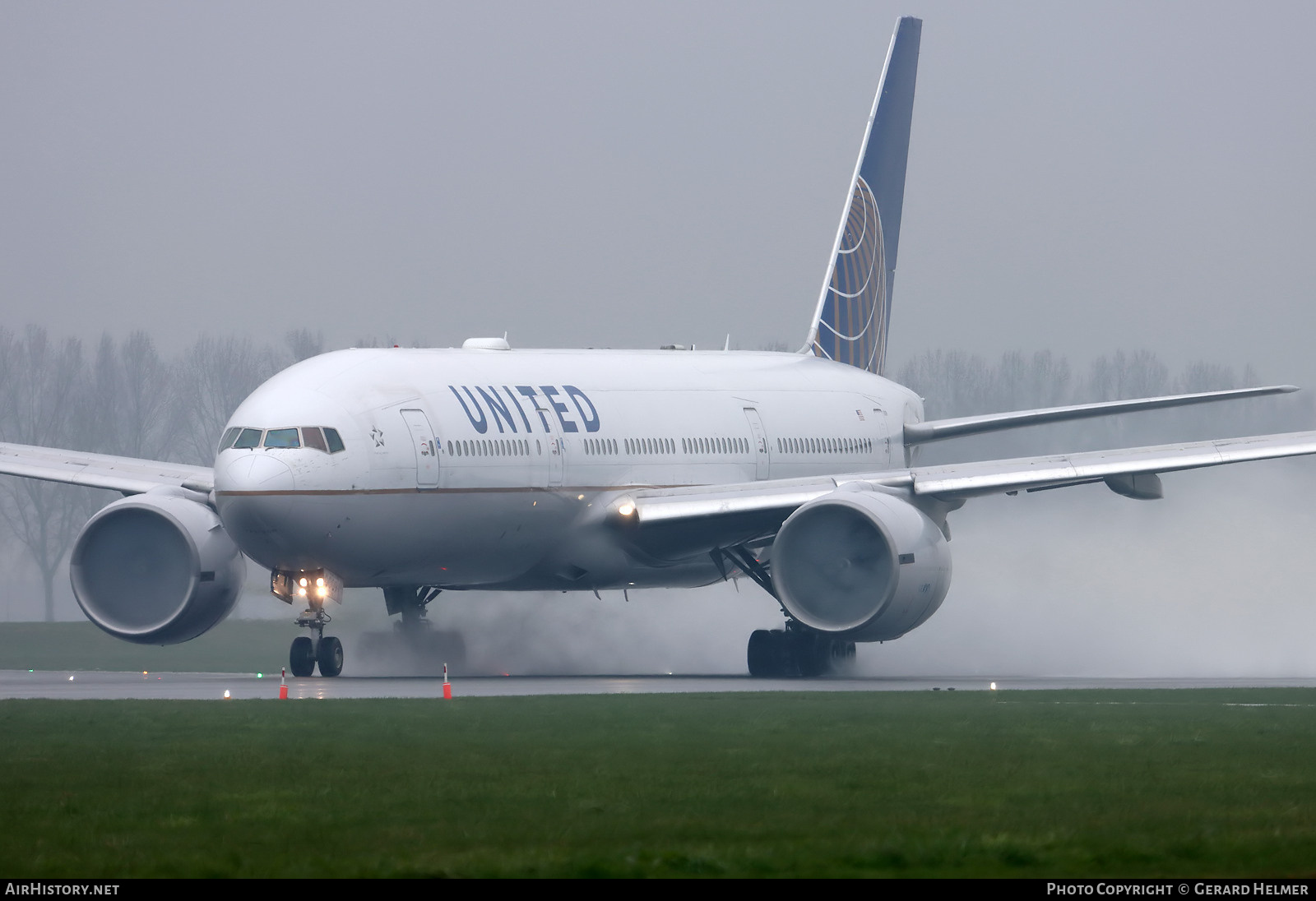 Aircraft Photo of N78009 | Boeing 777-224/ER | United Airlines | AirHistory.net #665660
