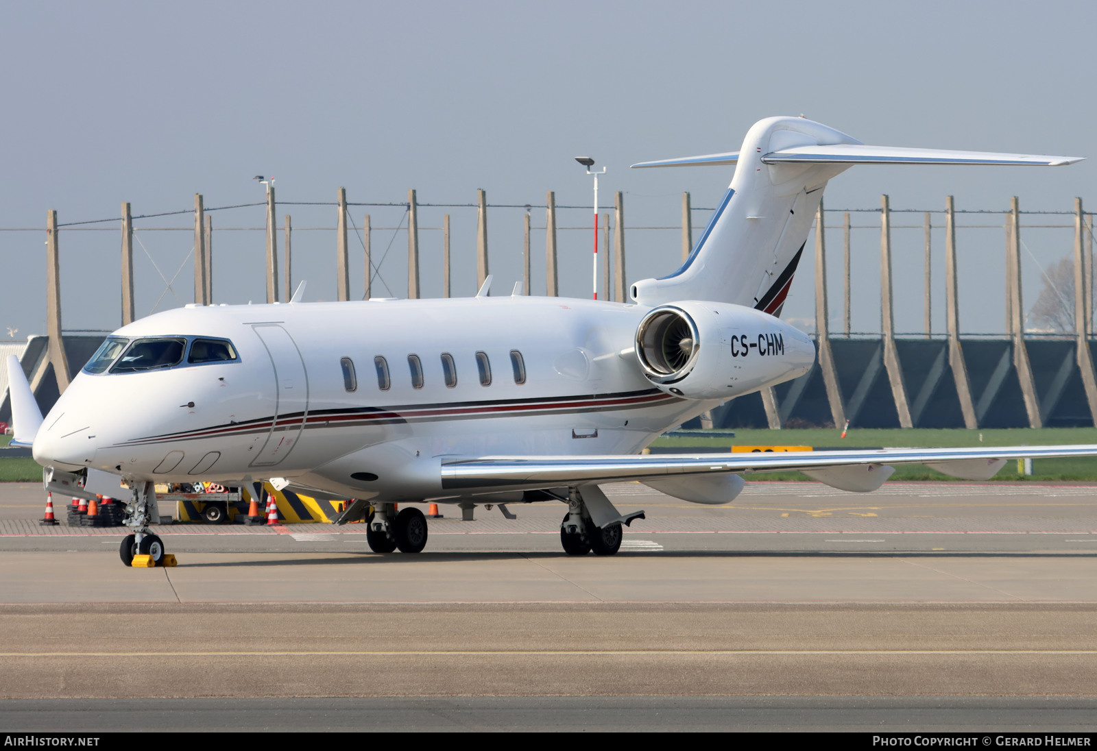 Aircraft Photo of CS-CHM | Bombardier Challenger 350 (BD-100-1A10) | AirHistory.net #665670