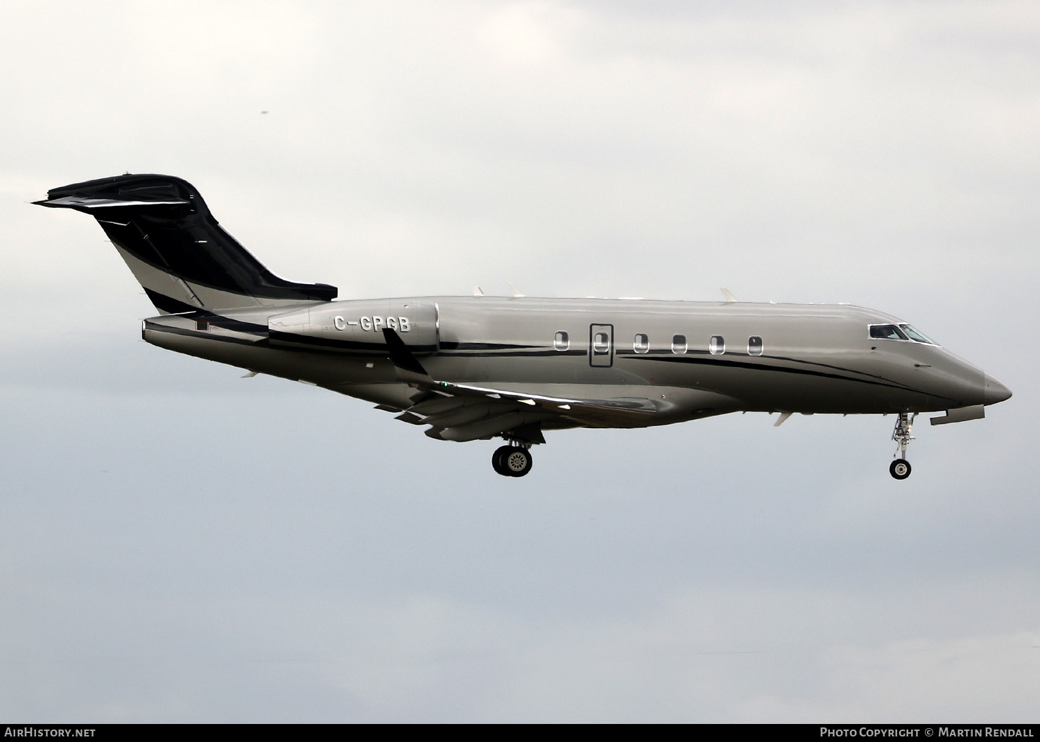 Aircraft Photo of C-GPGB | Bombardier Challenger 300 (BD-100-1A10) | AirHistory.net #665701