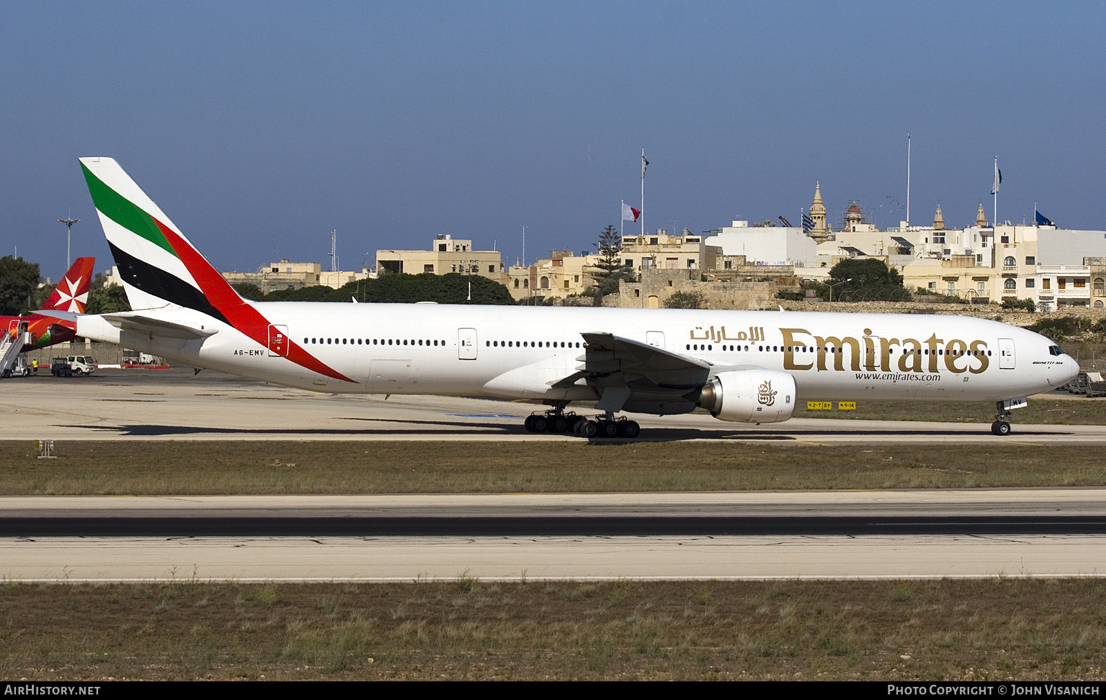 Aircraft Photo of A6-EMV | Boeing 777-31H | Emirates | AirHistory.net #665756