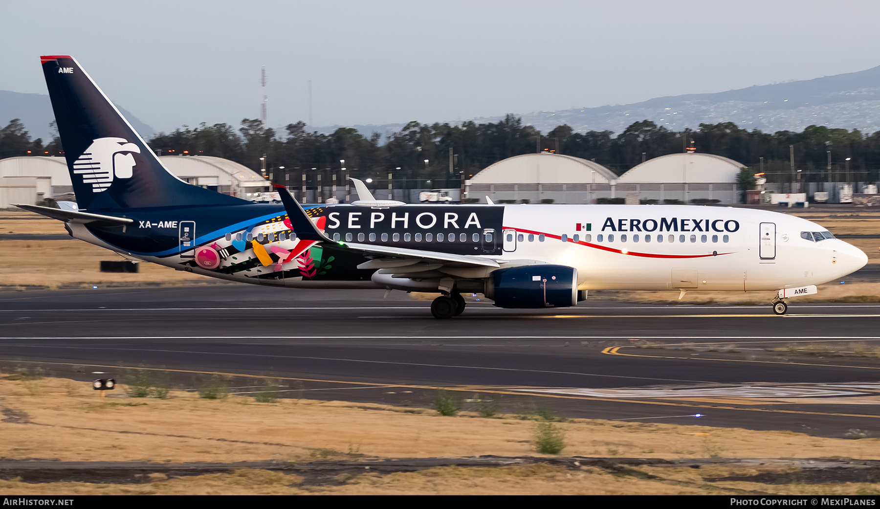 Aircraft Photo of XA-AME | Boeing 737-852 | AeroMéxico | AirHistory.net #665759