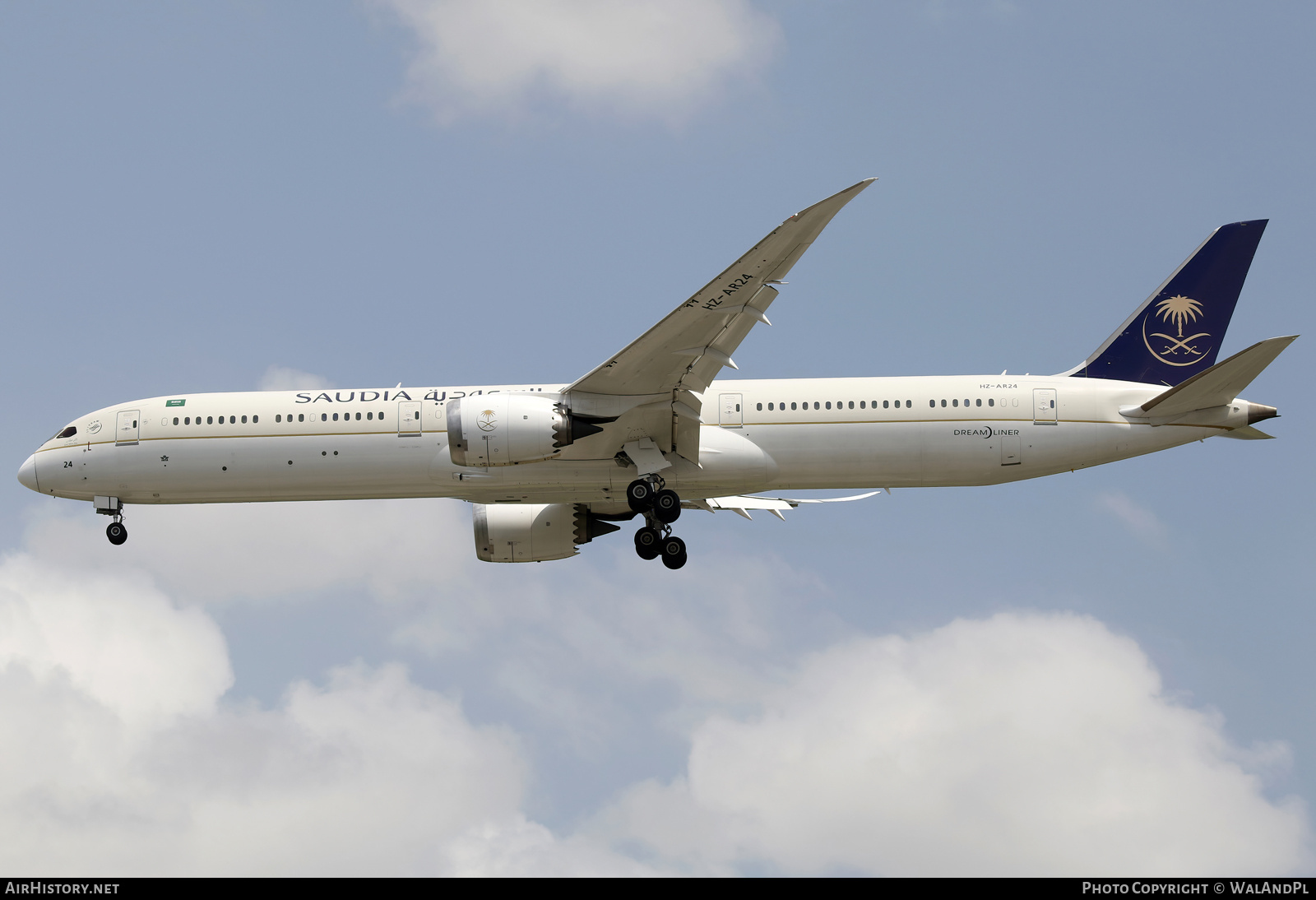 Aircraft Photo of HZ-AR24 | Boeing 787-10 Dreamliner | Saudia - Saudi Arabian Airlines | AirHistory.net #665824