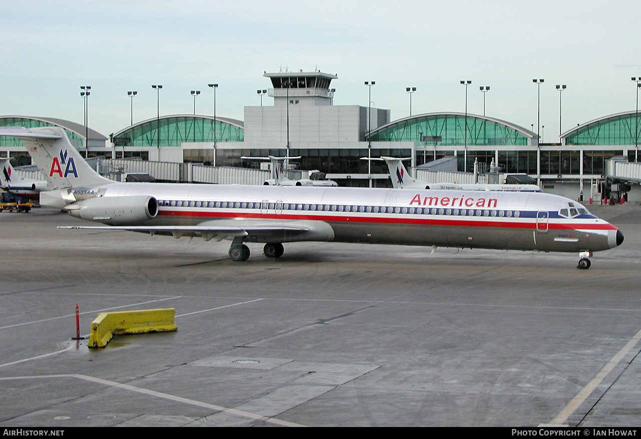Aircraft Photo of N585AA | McDonnell Douglas MD-82 (DC-9-82) | American Airlines | AirHistory.net #665852