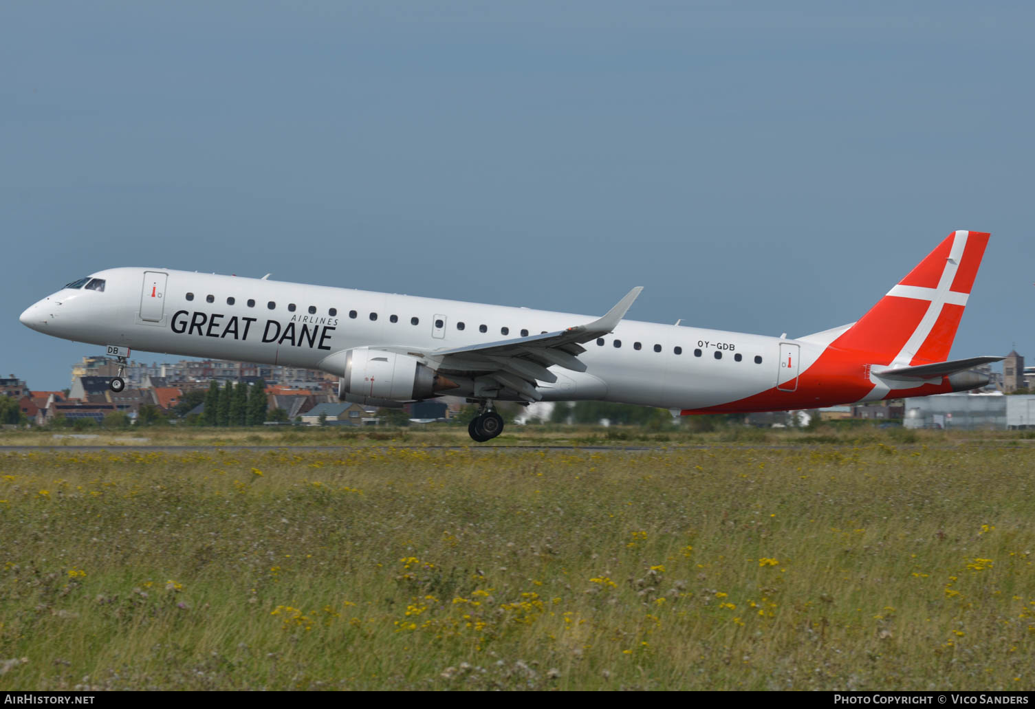 Aircraft Photo of OY-GDB | Embraer 195LR (ERJ-190-200LR) | Great Dane Airlines | AirHistory.net #665908