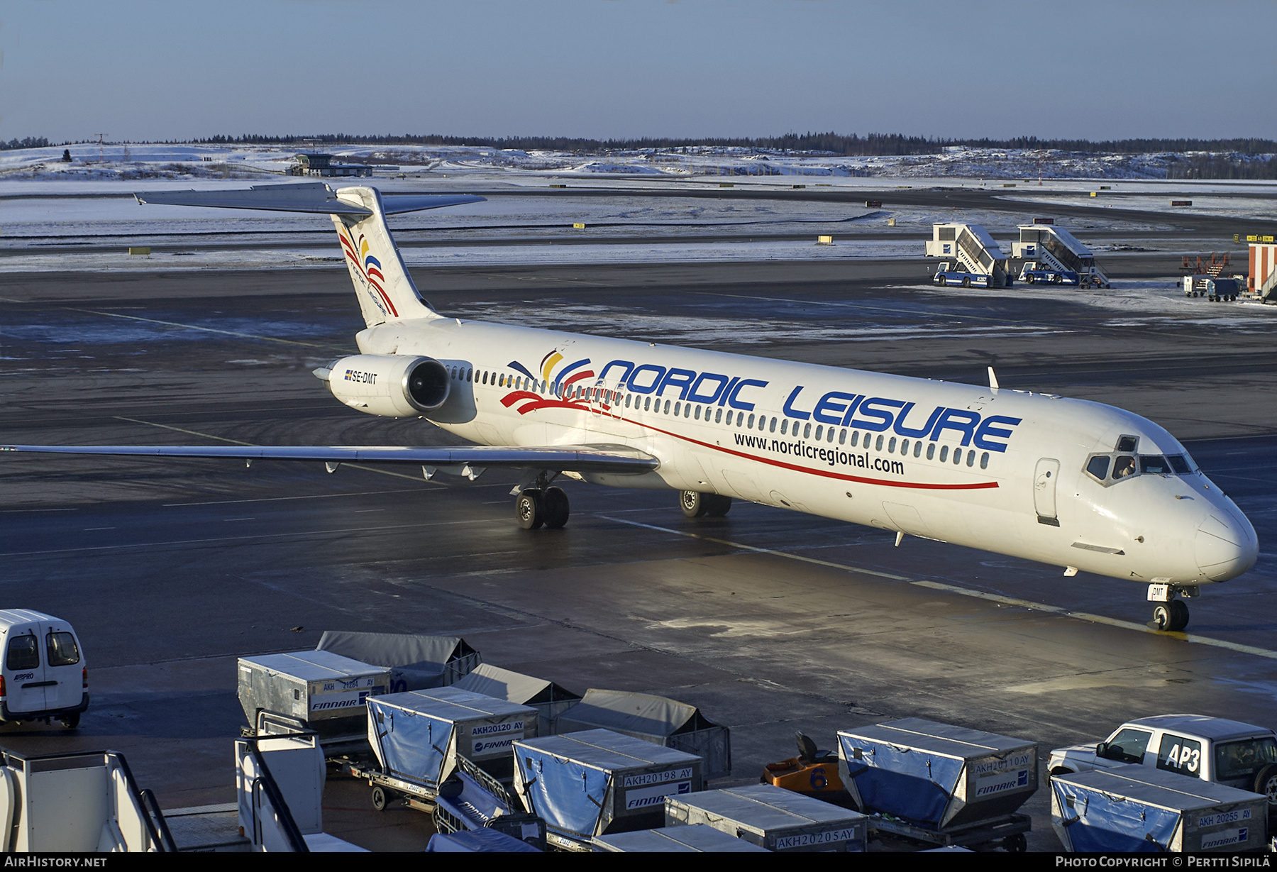 Aircraft Photo of SE-DMT | McDonnell Douglas MD-81 (DC-9-81) | Nordic Leisure | AirHistory.net #665920