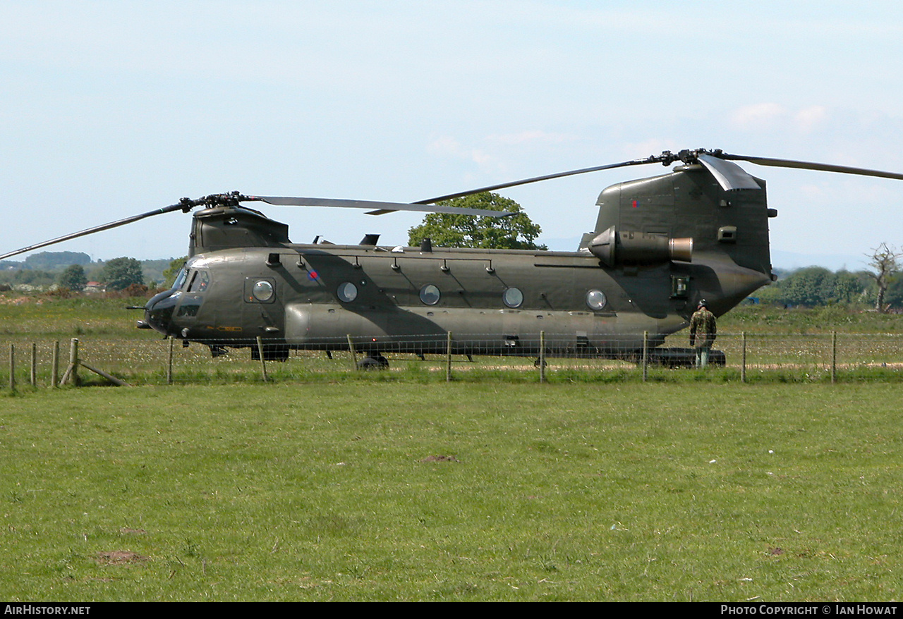 Aircraft Photo of ZA677 | Boeing Vertol Chinook HC2 | UK - Air Force | AirHistory.net #665962