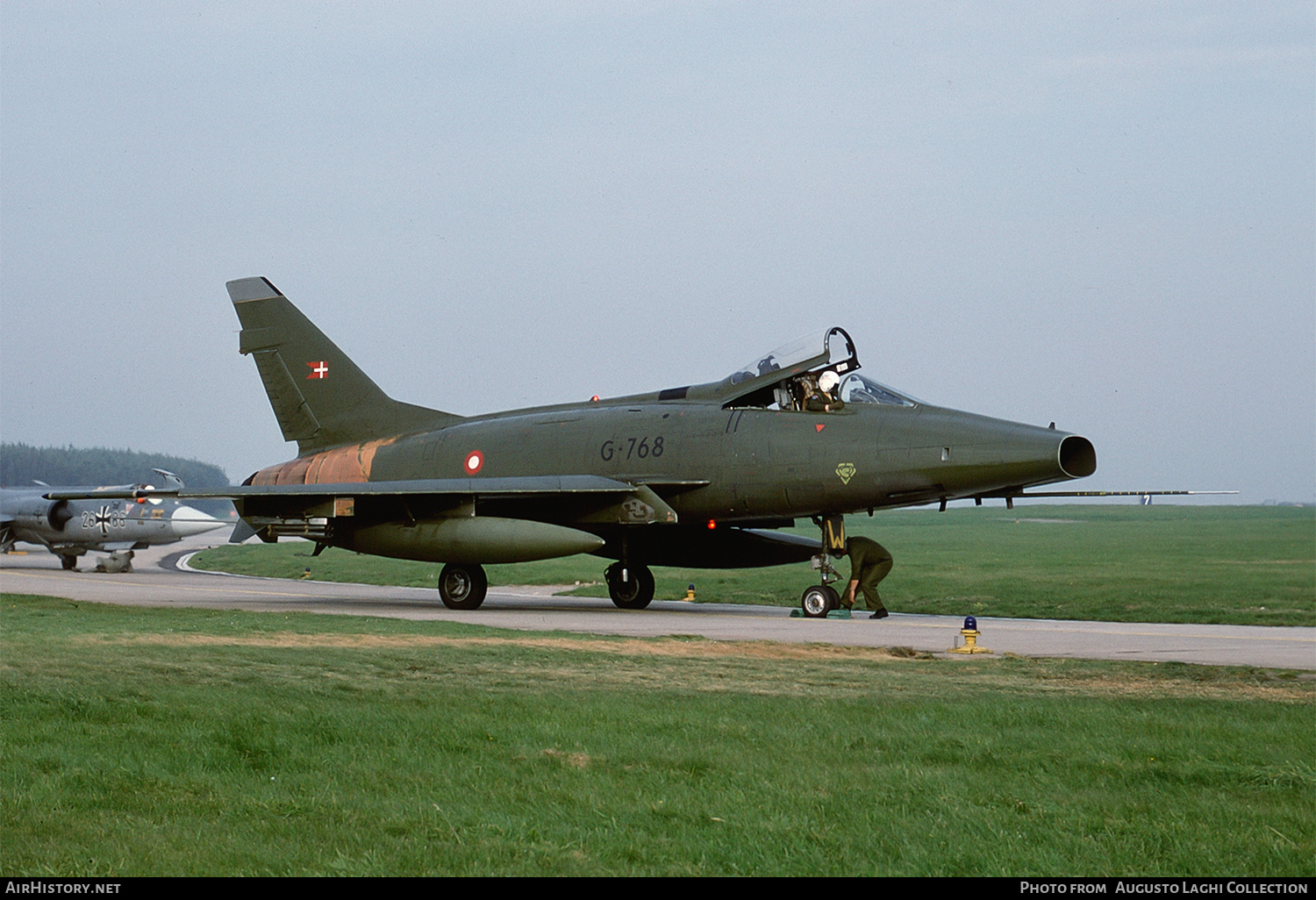 Aircraft Photo of G-768 / 55-2768 | North American F-100D Super Sabre | Denmark - Air Force | AirHistory.net #665995