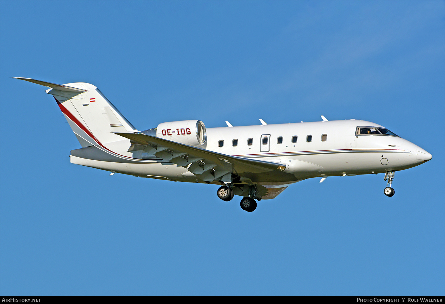 Aircraft Photo of OE-IDG | Bombardier Challenger 604 (CL-600-2B16) | AirHistory.net #666044