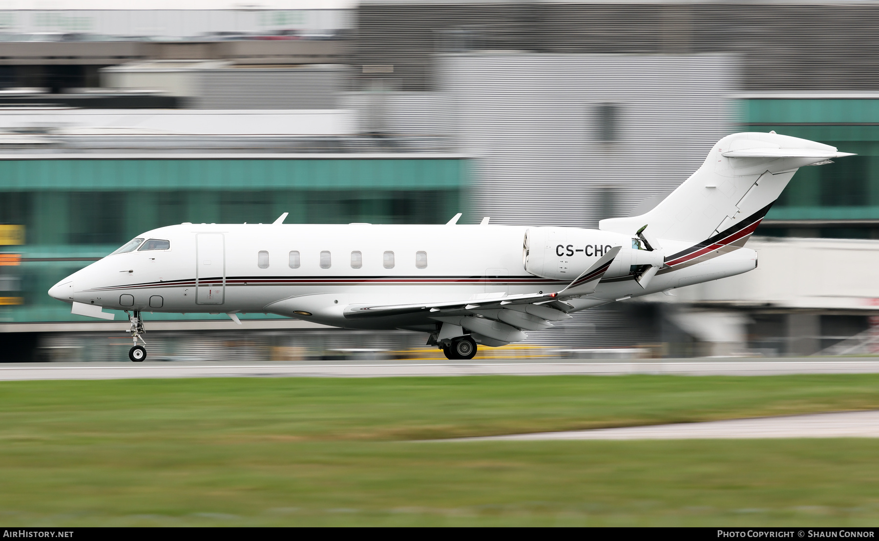 Aircraft Photo of CS-CHG | Bombardier Challenger 350 (BD-100-1A10) | AirHistory.net #666139