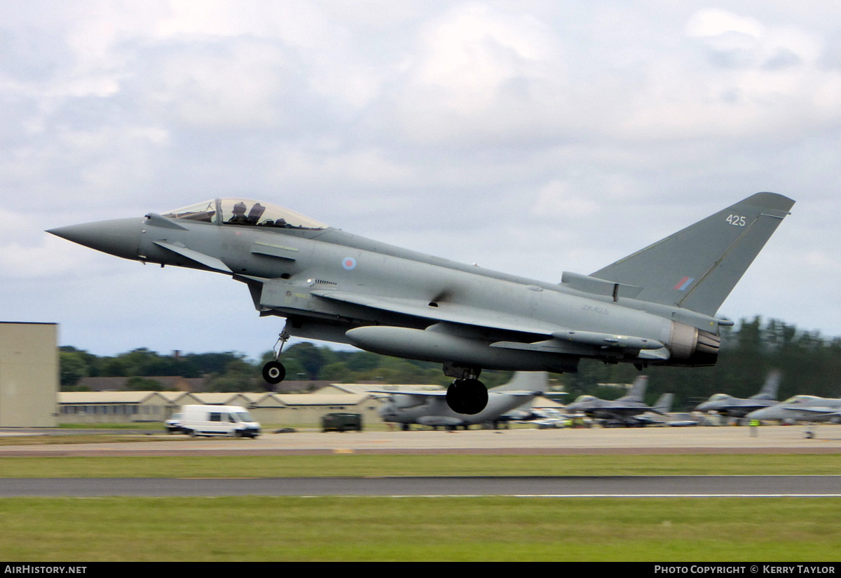 Aircraft Photo of ZK425 | Eurofighter EF-2000 Typhoon FGR4 | UK - Air Force | AirHistory.net #666169