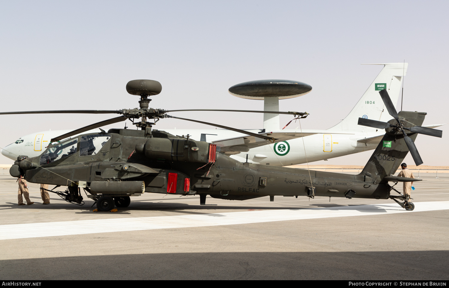 Aircraft Photo of 40025 | Boeing AH-64E Apache Guardian | Saudi Arabia - Army | AirHistory.net #666327