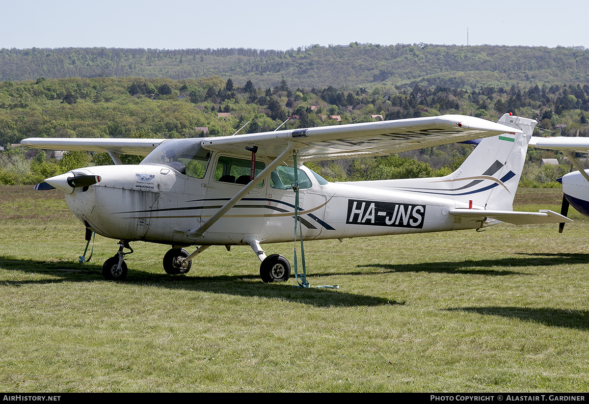 Aircraft Photo of HA-JNS | Cessna 172P | Fly Taxi | AirHistory.net #666389