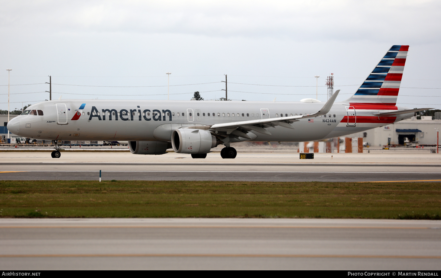 Aircraft Photo of N424AN | Airbus A321-253NX | American Airlines | AirHistory.net #666395