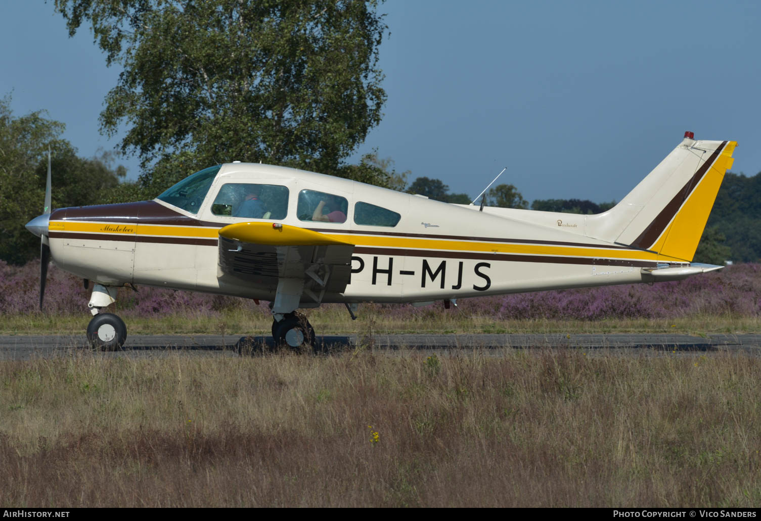 Aircraft Photo of PH-MJS | Beech A23A Musketeer Custom III | AirHistory.net #666445