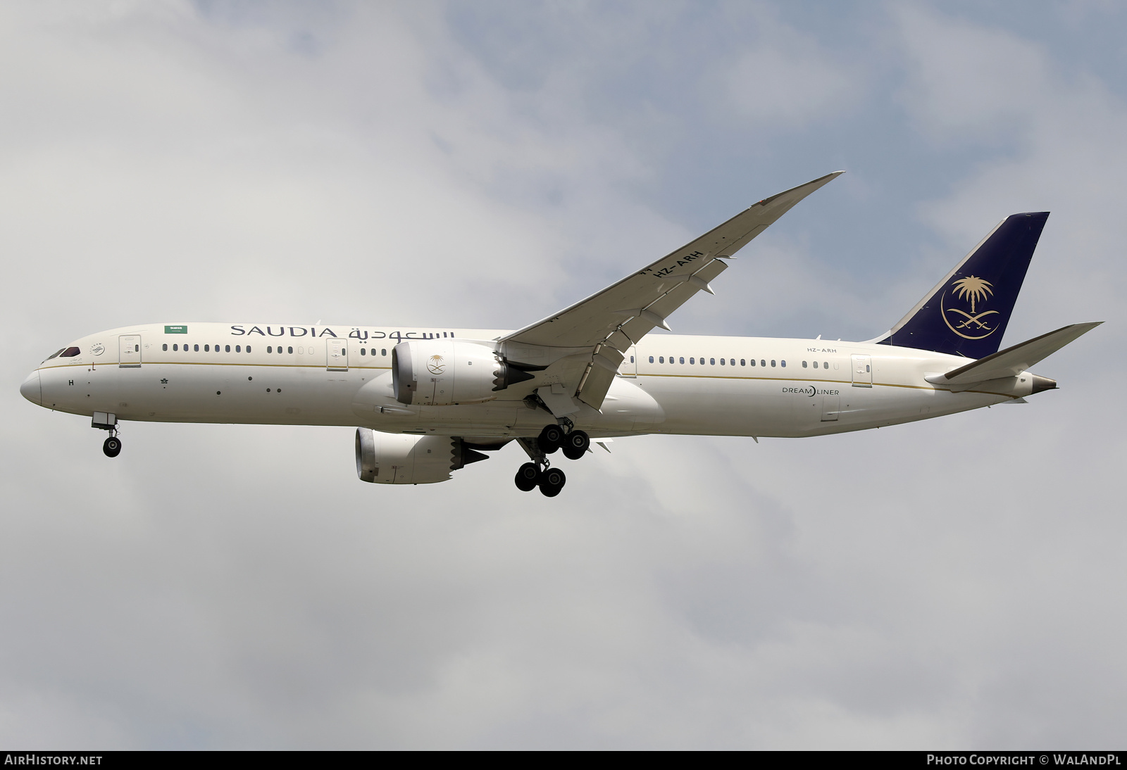 Aircraft Photo of HZ-ARH | Boeing 787-9 Dreamliner | Saudia - Saudi Arabian Airlines | AirHistory.net #666457